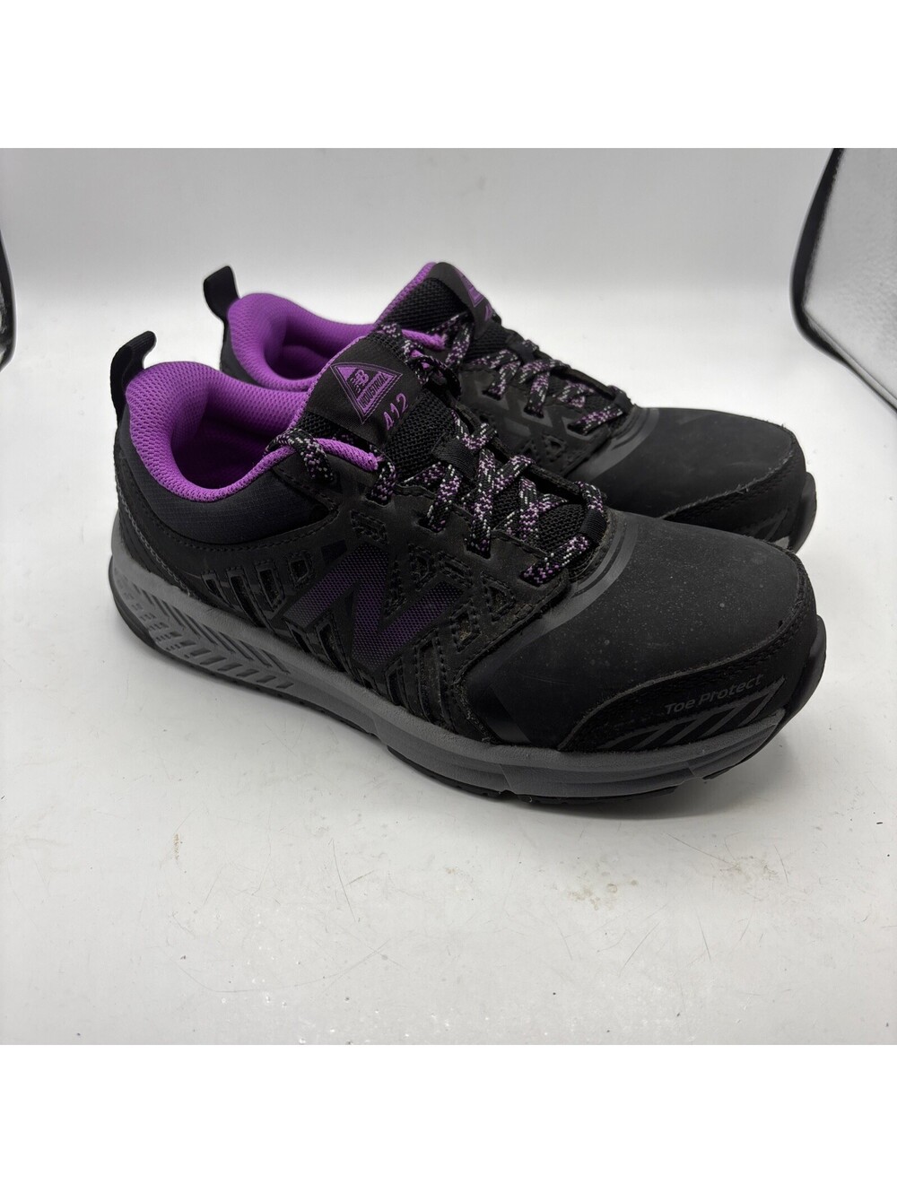 New Balance Industrial 412v1 Alloy Toe Protect Sneakers Woman’s Size 6